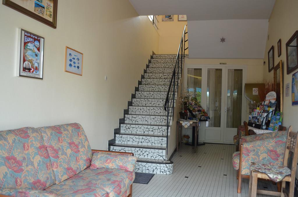 Hotel De L'Arrivee Fouras Buitenkant foto